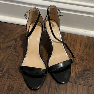 Jessica Simpson black heels